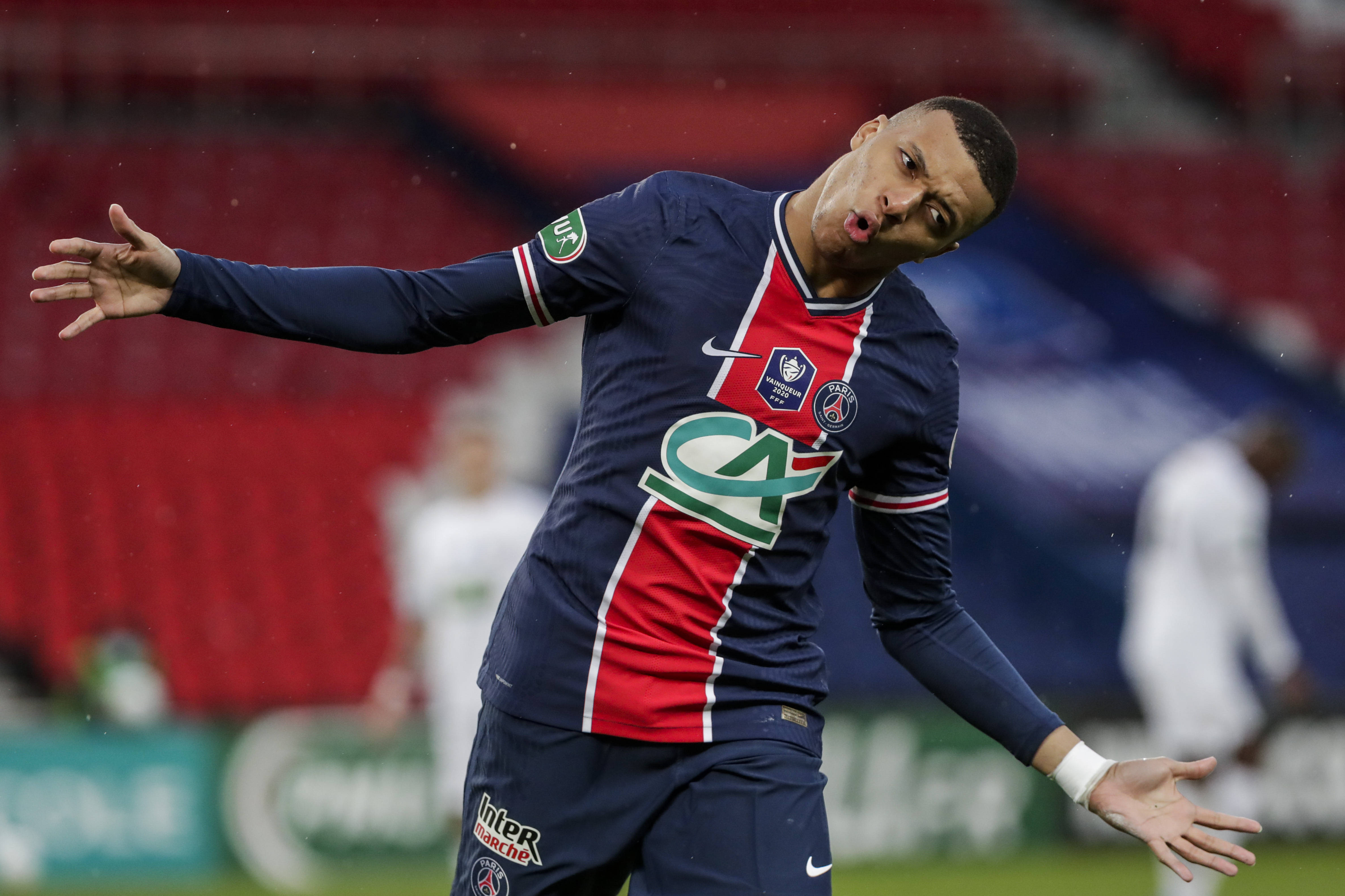 开云体育-Ning在法国队比赛中刷新纪录，比赛规则变更引发热议！-开云体育