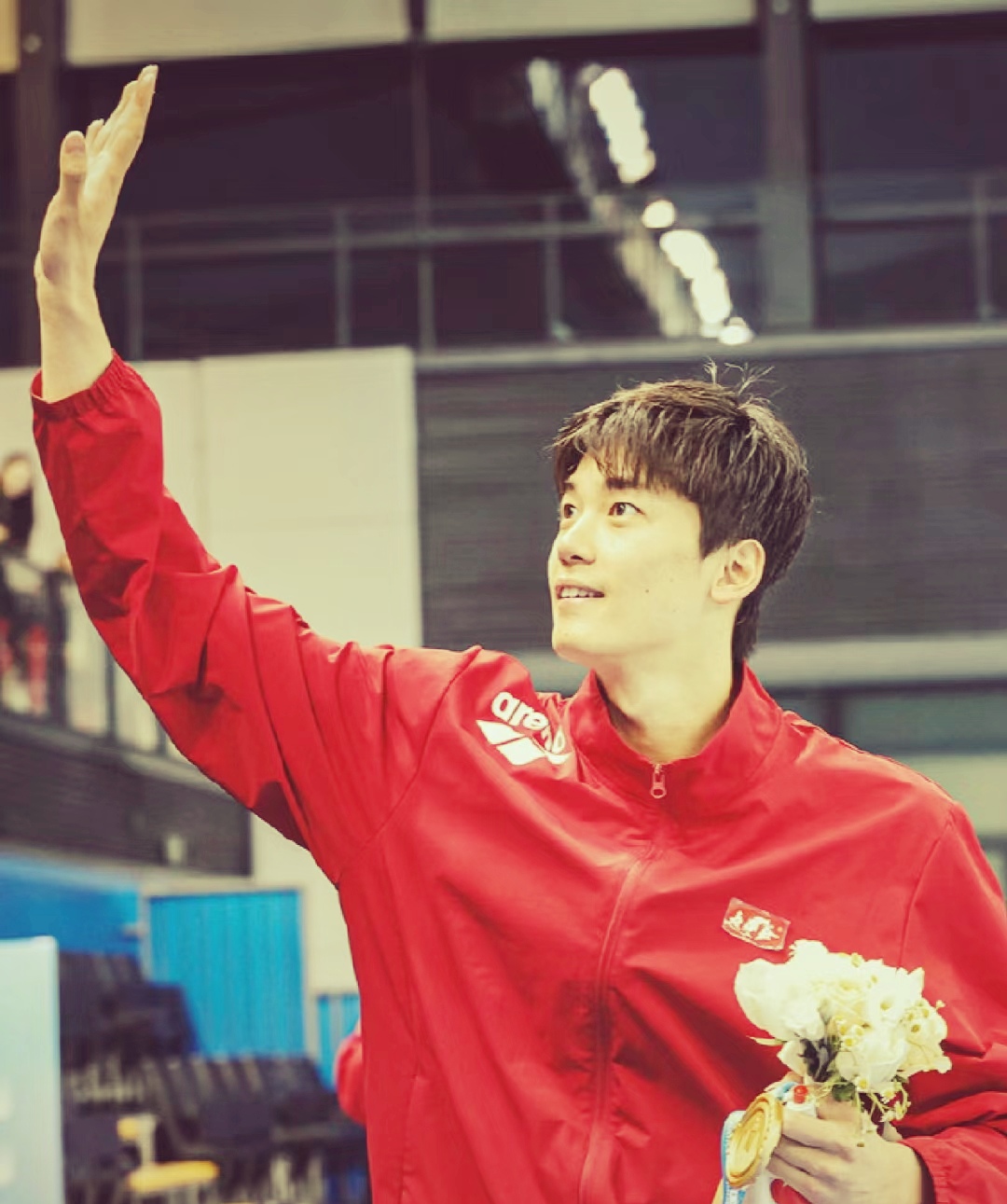 开云线上官网-JackeyLove迎来十赛季出色发挥，独行侠观众热烈欢呼！-开云线上官网